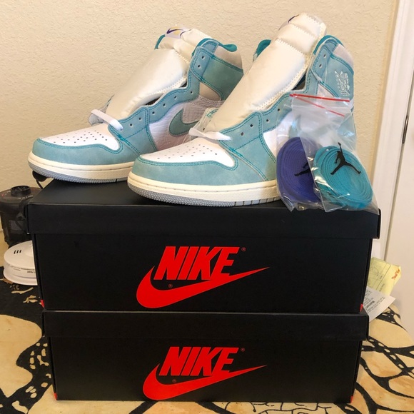 Jordan 1 Retro High OG Turbo Green - Picture 3 of 6
